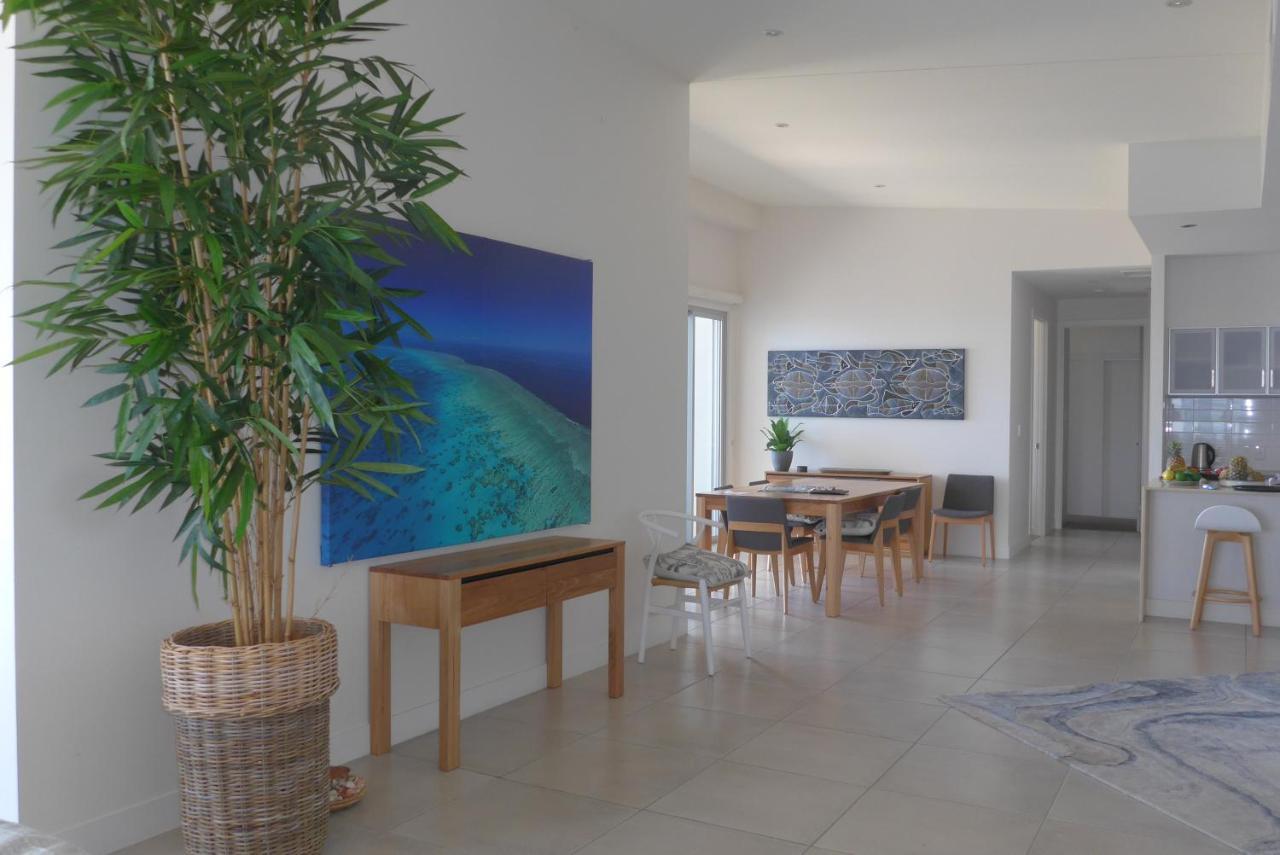 Coral Cove Apartments - Absolute Beachfront Resort Bowen Ngoại thất bức ảnh