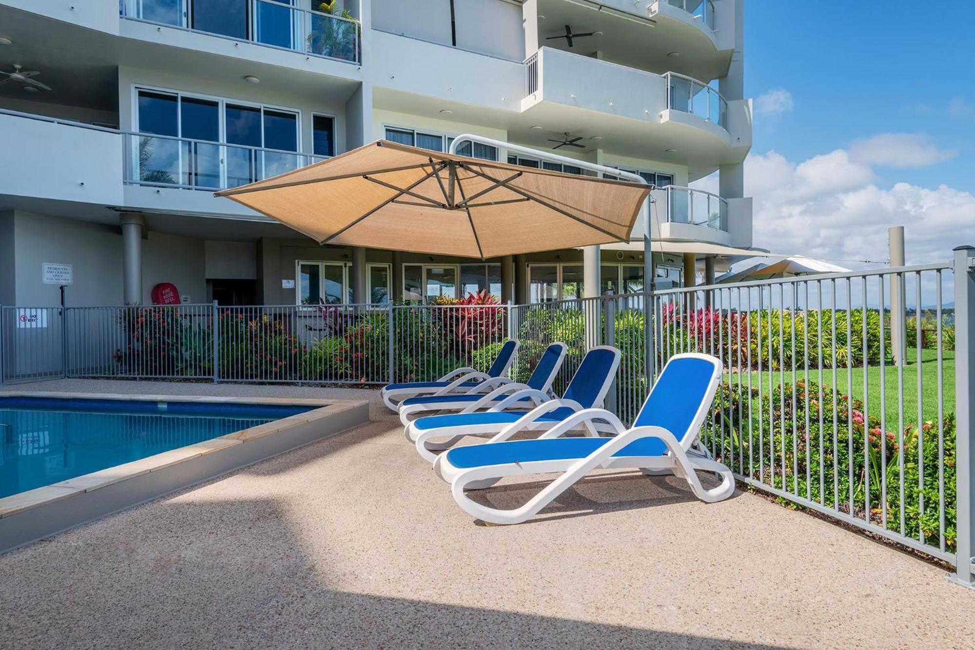 Coral Cove Apartments - Absolute Beachfront Resort Bowen Ngoại thất bức ảnh