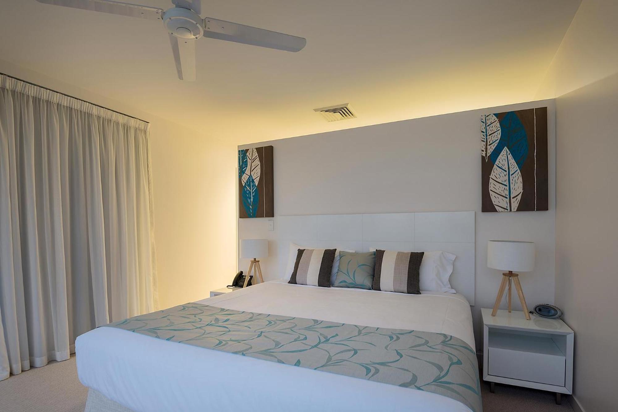 Coral Cove Apartments - Absolute Beachfront Resort Bowen Ngoại thất bức ảnh