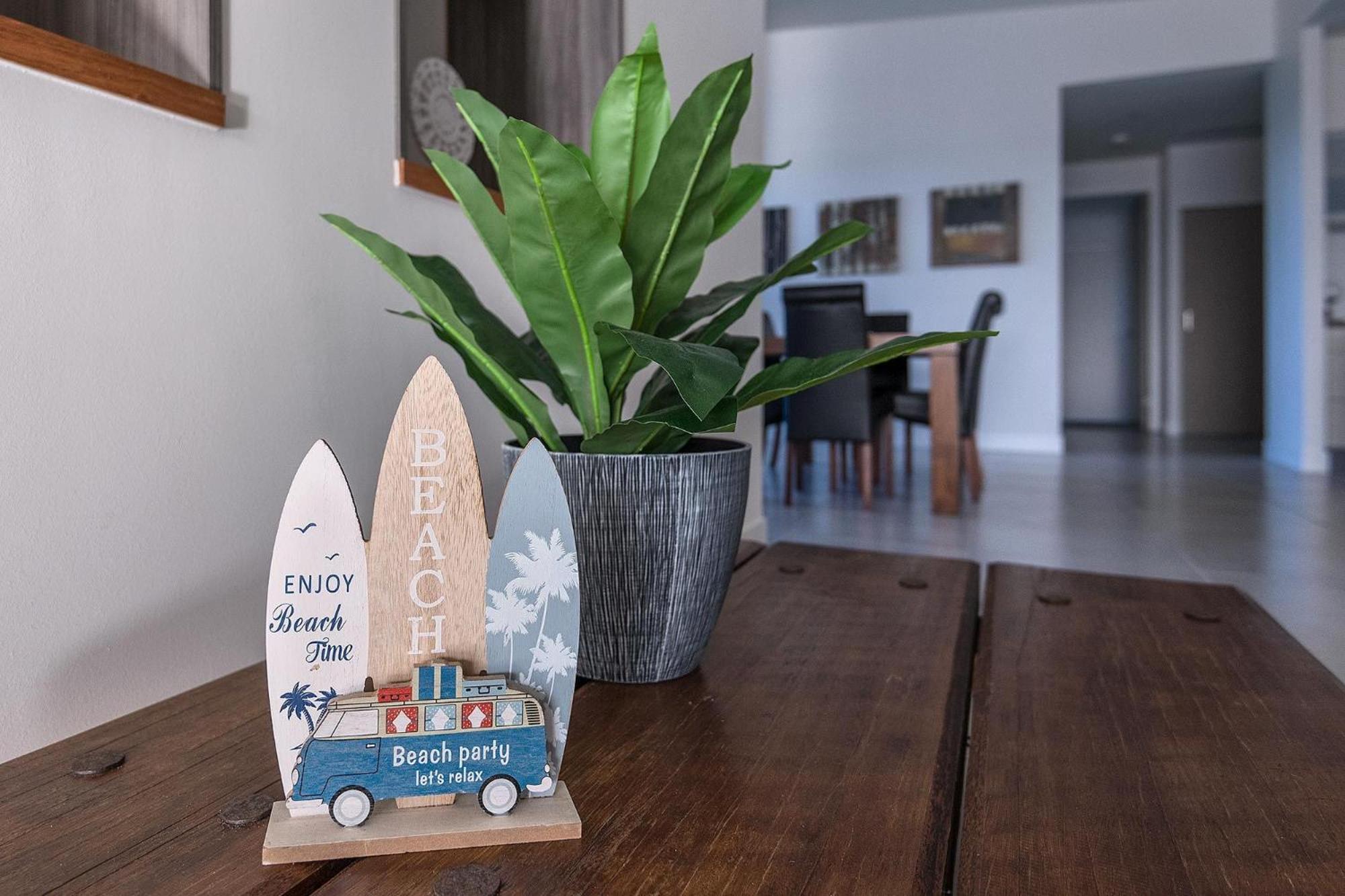 Coral Cove Apartments - Absolute Beachfront Resort Bowen Ngoại thất bức ảnh