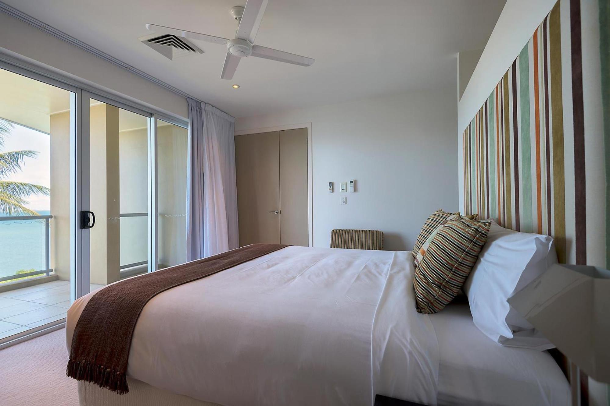 Coral Cove Apartments - Absolute Beachfront Resort Bowen Ngoại thất bức ảnh