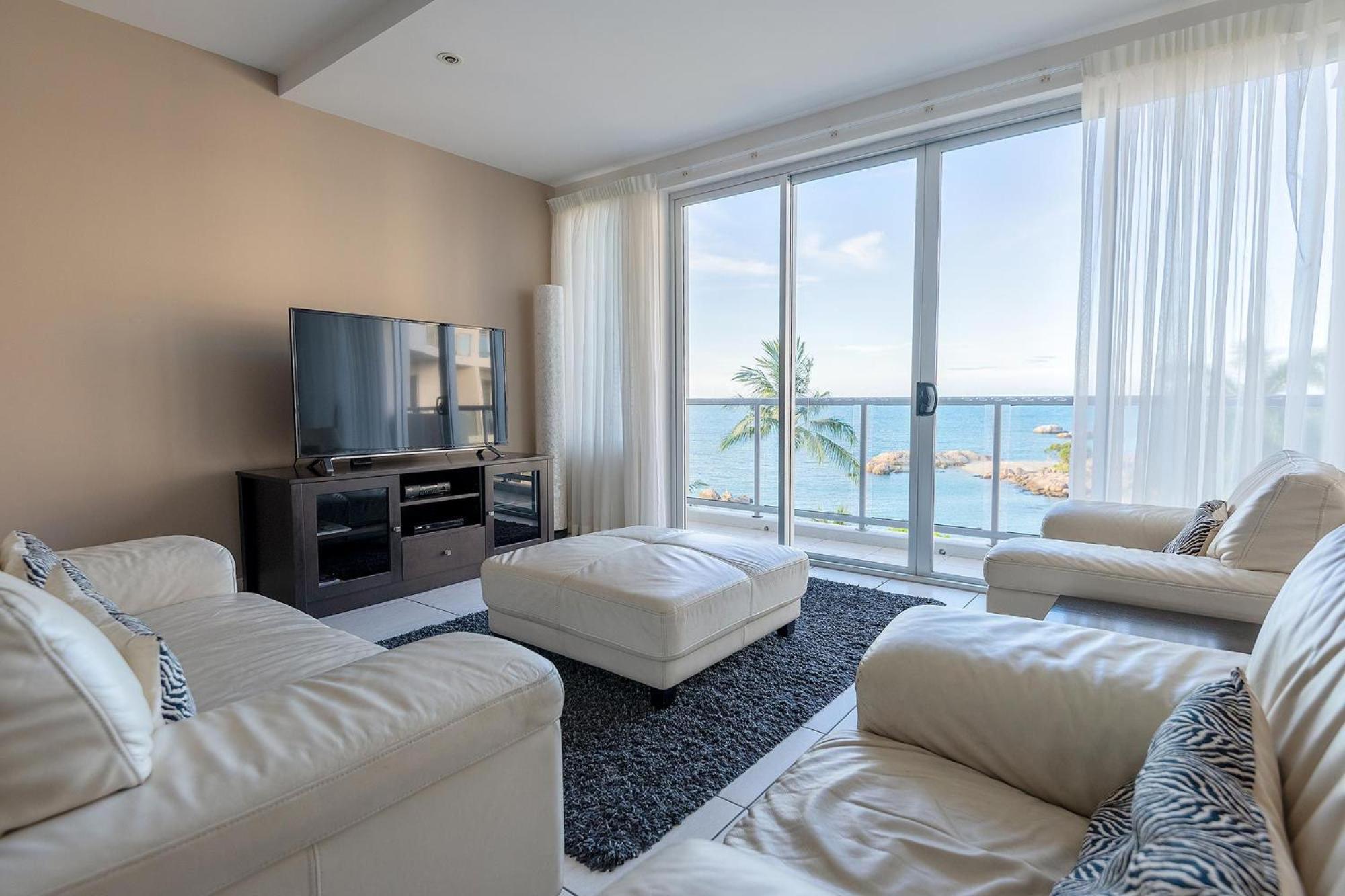 Coral Cove Apartments - Absolute Beachfront Resort Bowen Ngoại thất bức ảnh