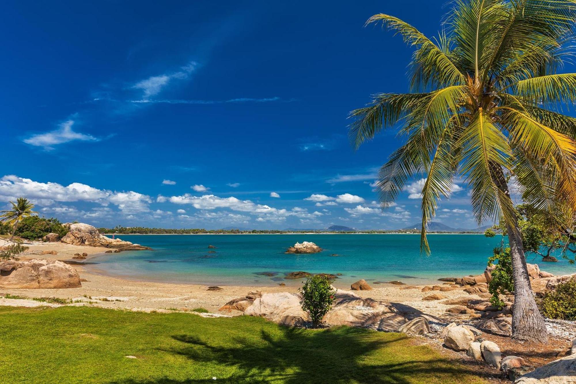 Coral Cove Apartments - Absolute Beachfront Resort Bowen Ngoại thất bức ảnh