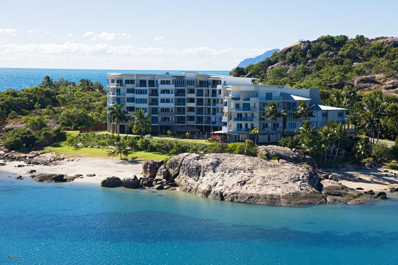 Coral Cove Apartments - Absolute Beachfront Resort Bowen Ngoại thất bức ảnh
