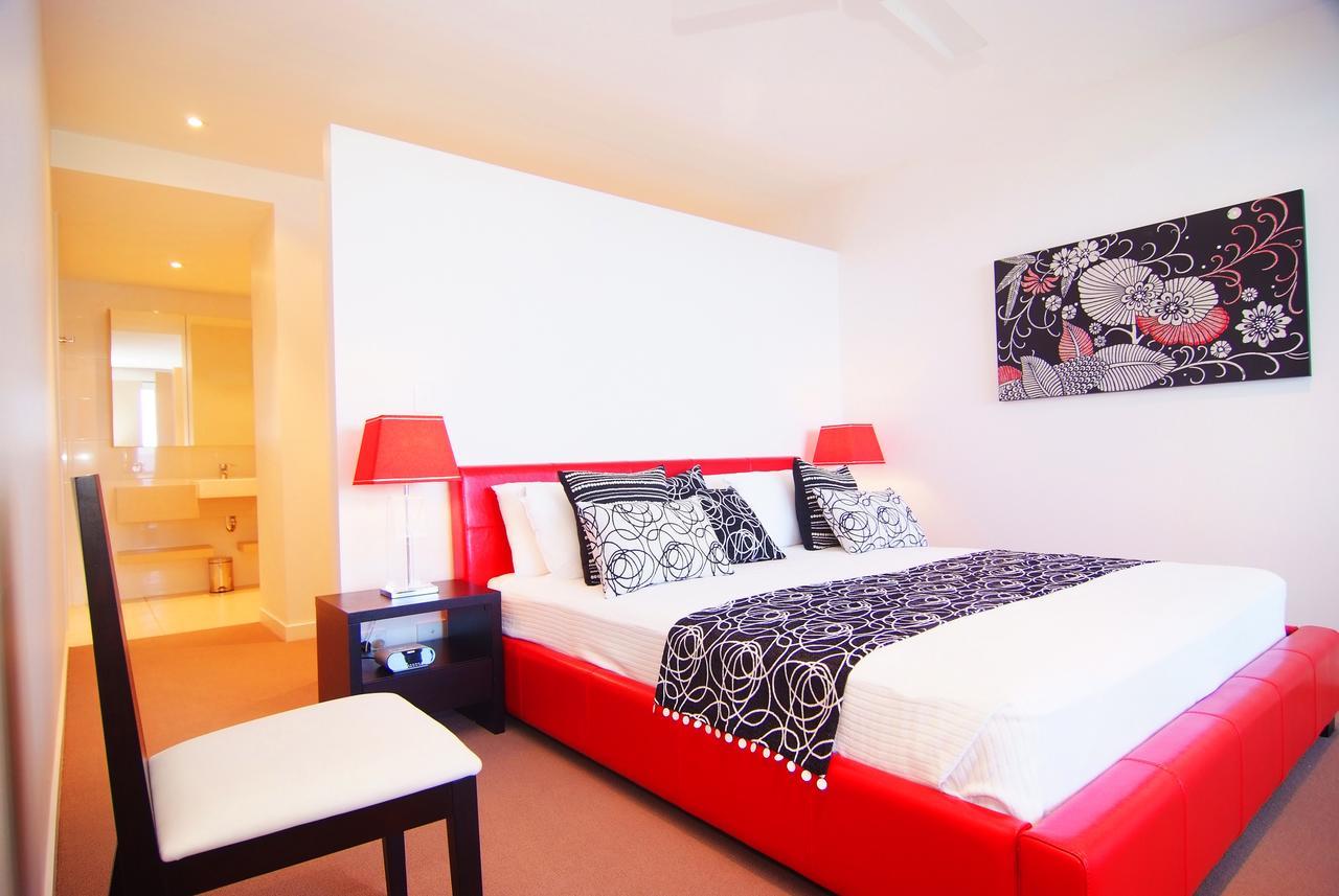 Coral Cove Apartments - Absolute Beachfront Resort Bowen Ngoại thất bức ảnh